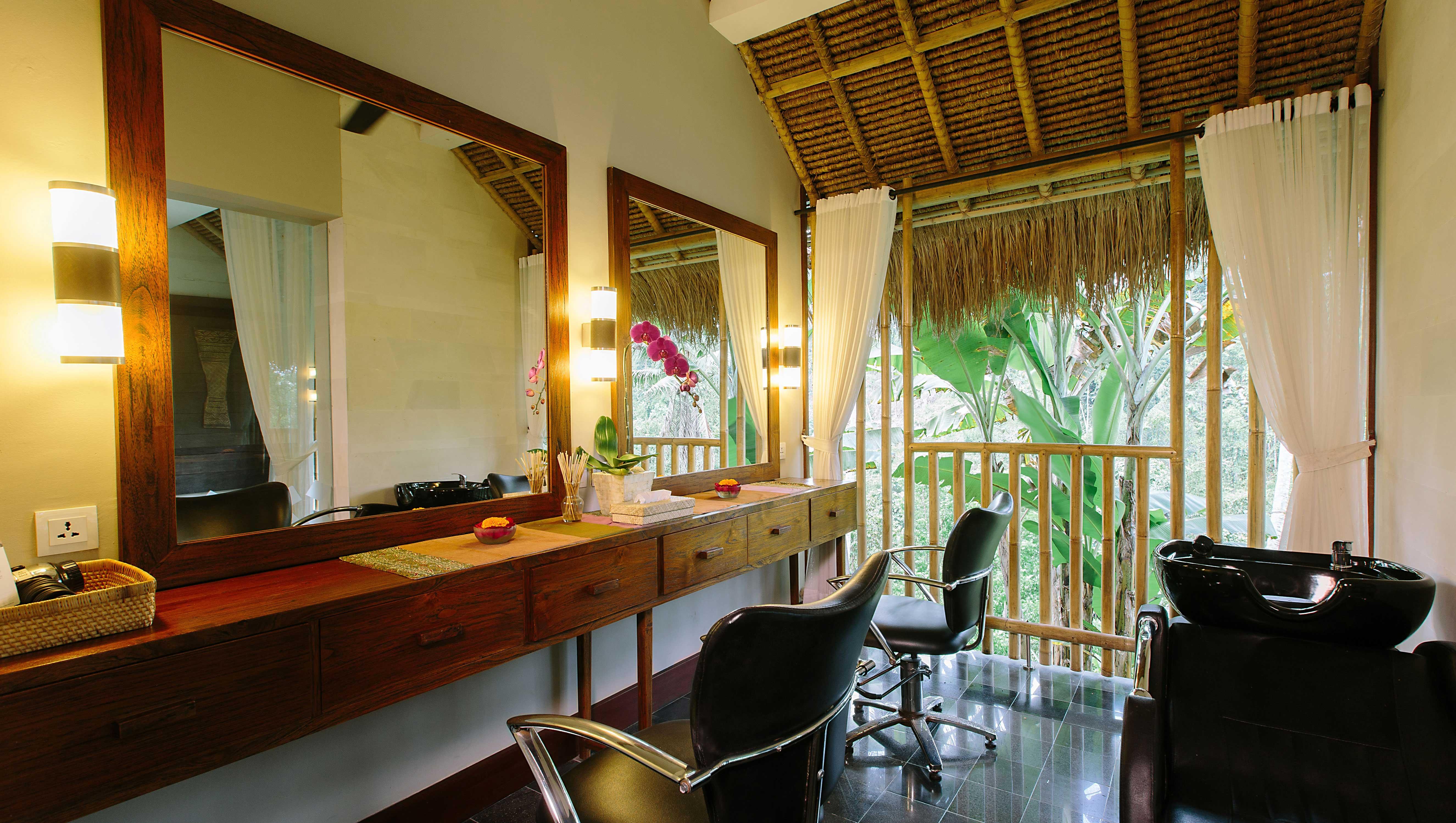 Tejaprana Resort & Spa Убуд Екстериор снимка A salon in Bali, Indonesia