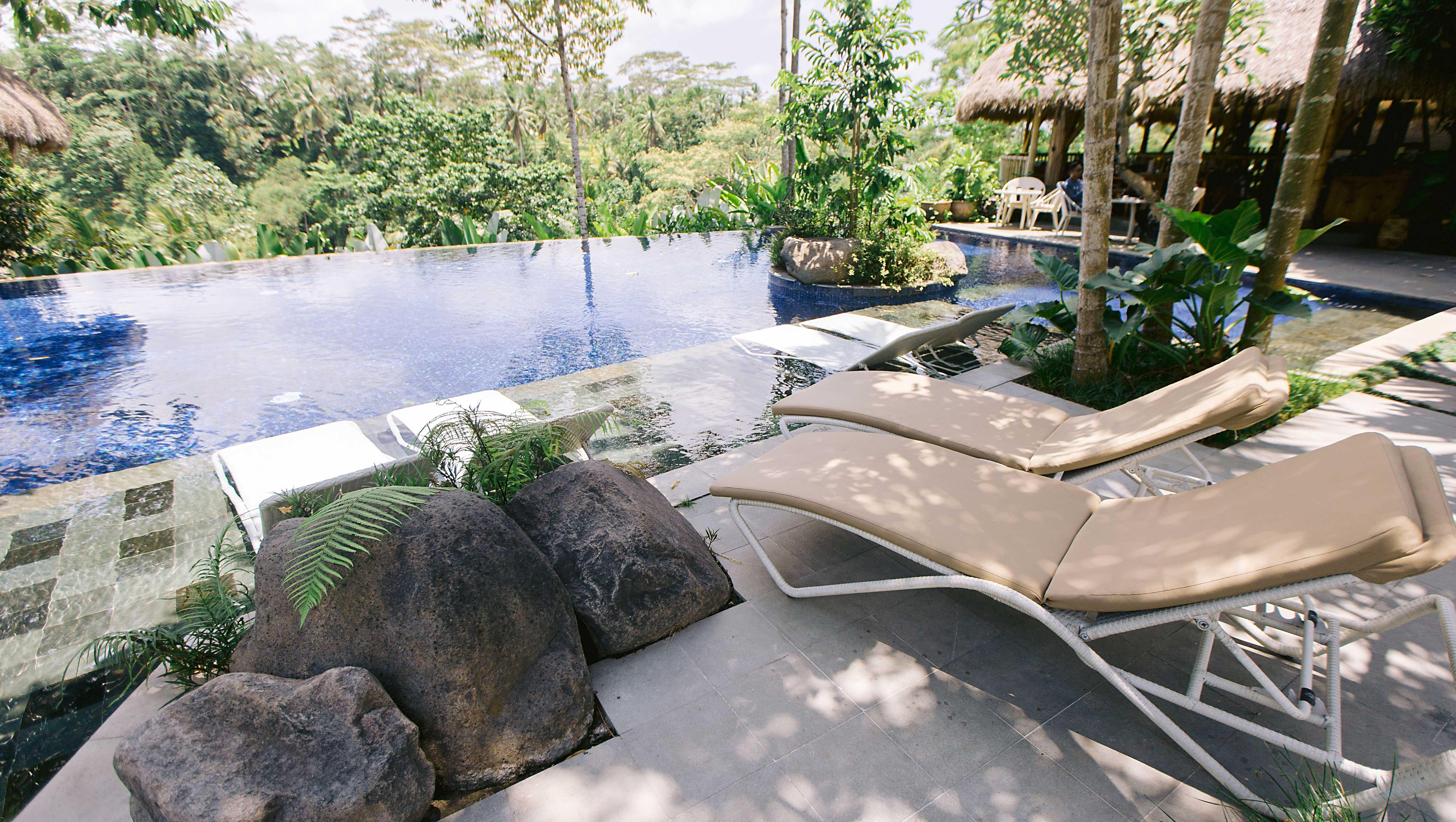 Tejaprana Resort & Spa Убуд Екстериор снимка The resort's pool
