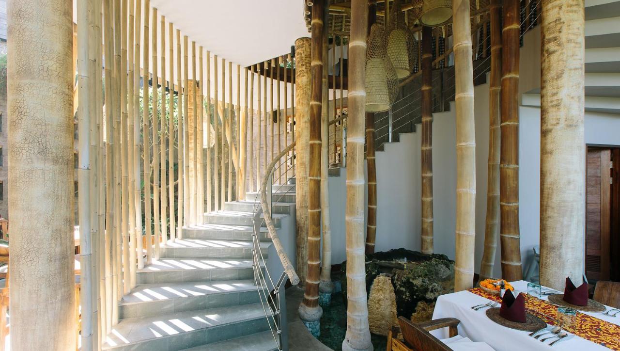 Tejaprana Resort & Spa Убуд Екстериор снимка Bamboo columns in a hotel