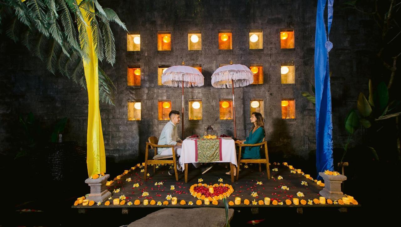 Tejaprana Resort & Spa Убуд Екстериор снимка A romantic dinner at a resort in Bali, Indonesia
